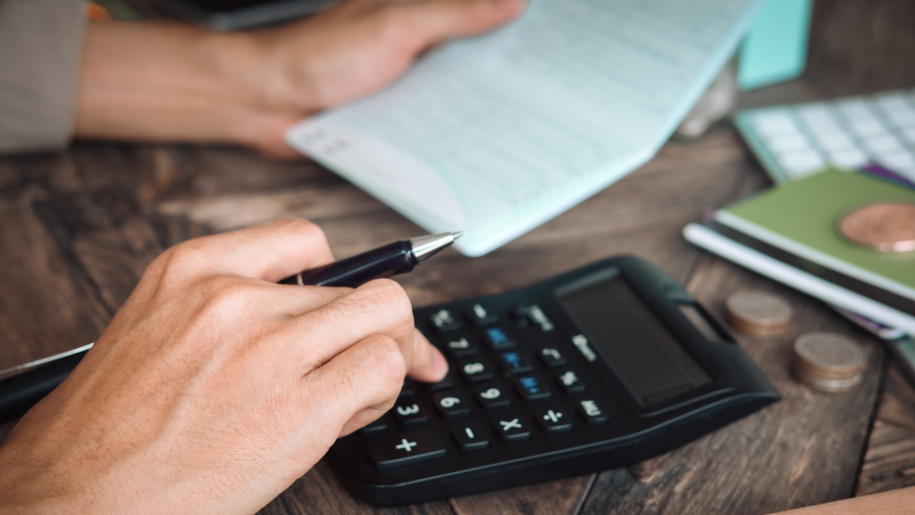 5 Glaring Signs It's Time to Hire a Debt Collection Agency